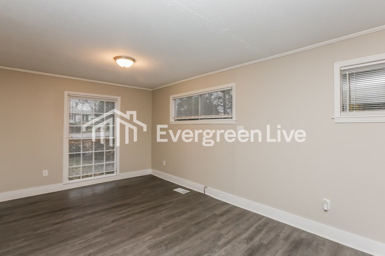 220 Melbourne Rd - Photo 6 of 15