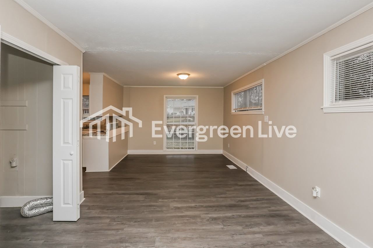 220 Melbourne Rd - Photo 7 of 15