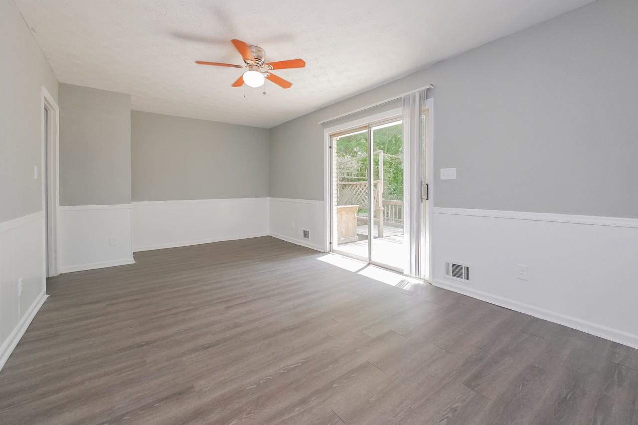 5645 Morning Creek Cir - Photo 5 of 30
