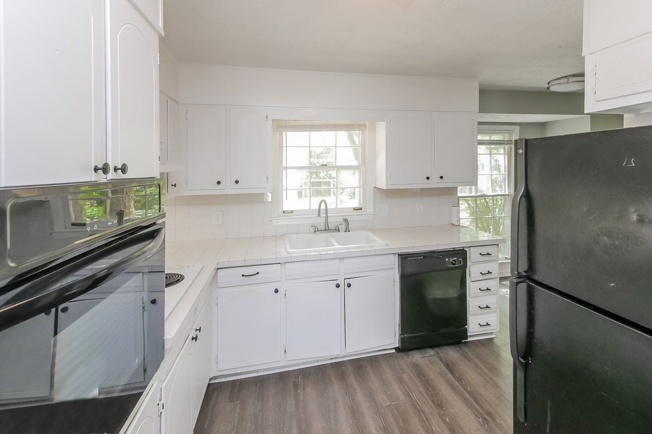 5645 Morning Creek Cir - Photo 7 of 30