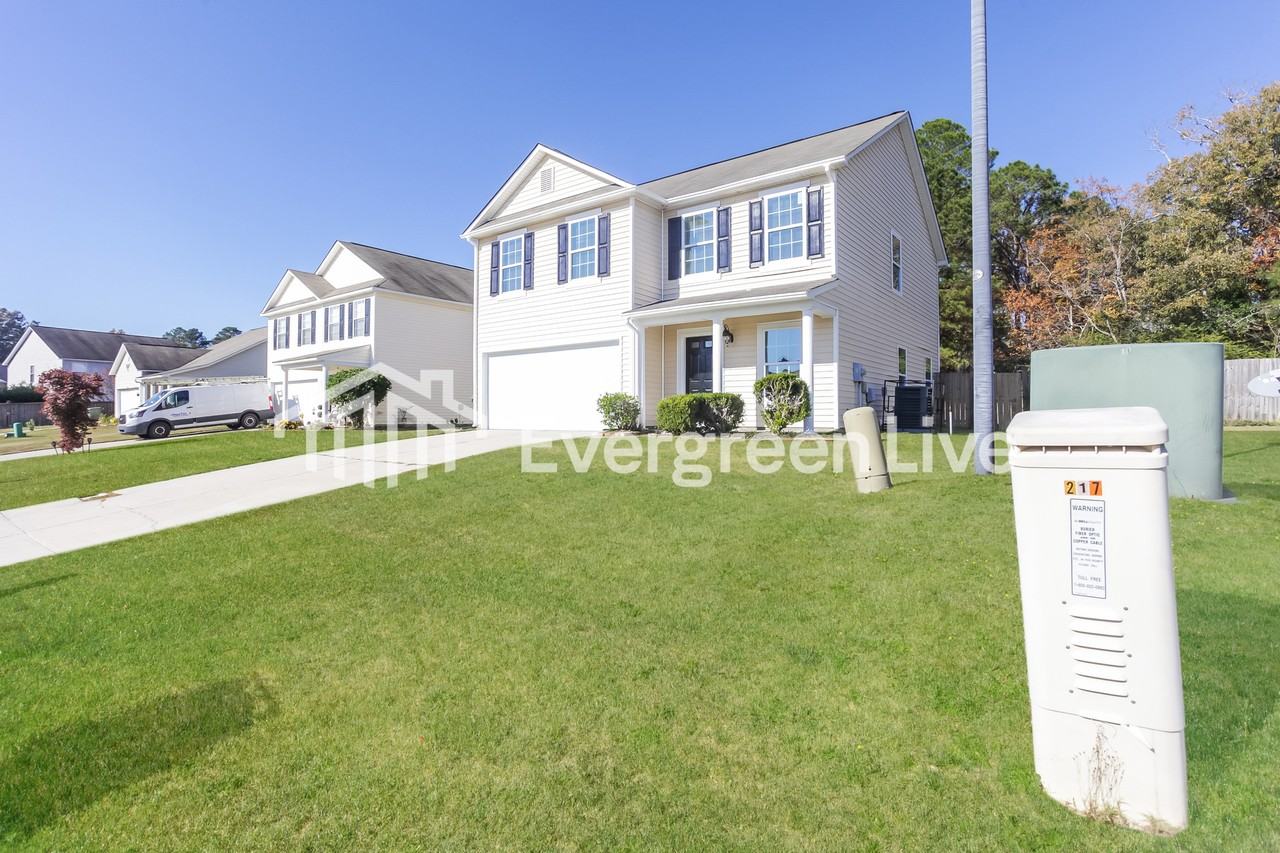 213 Rosebrook Dr - Photo 2 of 15