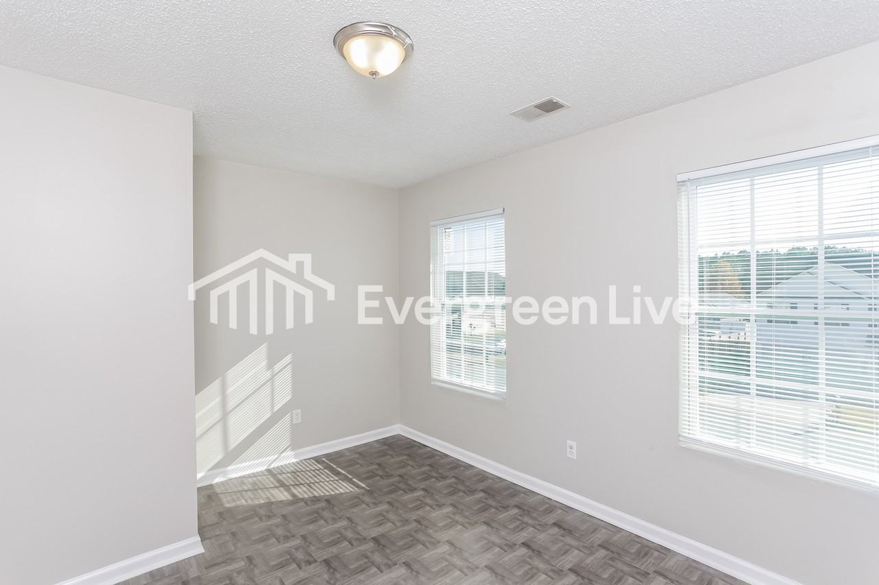 213 Rosebrook Dr - Photo 6 of 15
