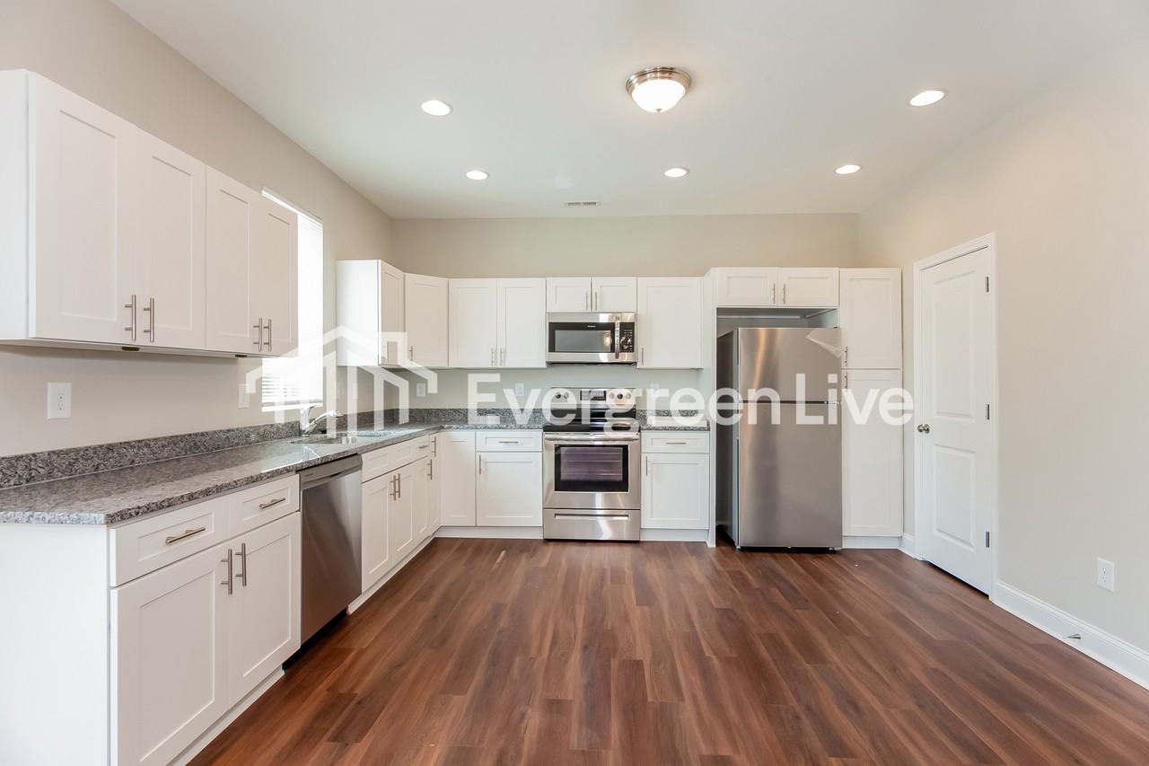 8537 Colgate Cir - Photo 5 of 15