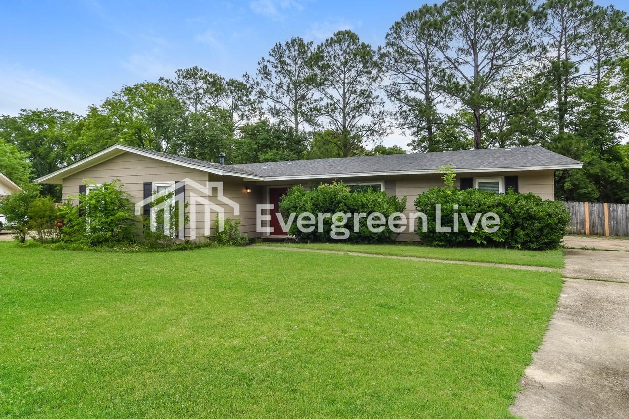 1425 Pampas Pl - Photo 2 of 15