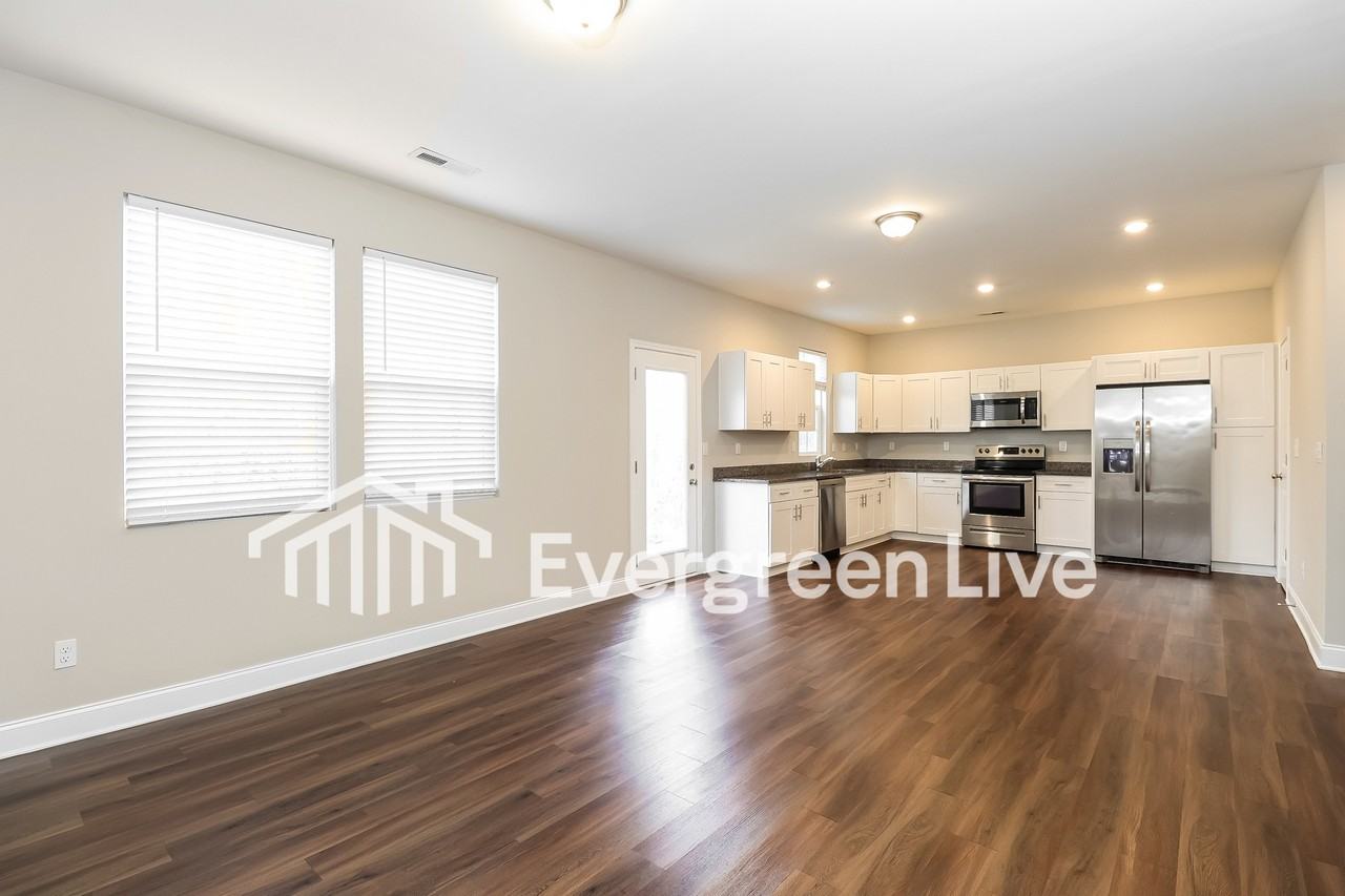 515 Leland St - Photo 6 of 7