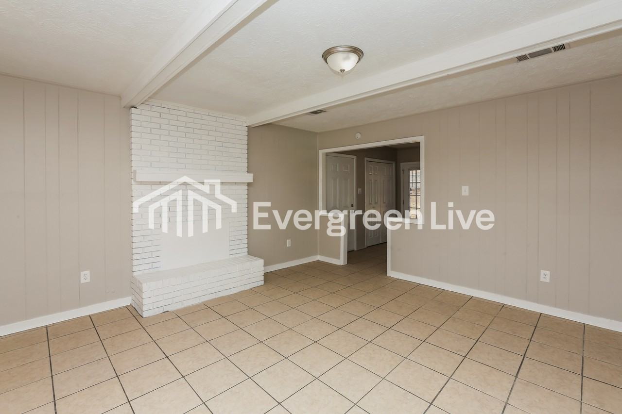 4954 Hanging Oak Dr - Photo 2 of 15