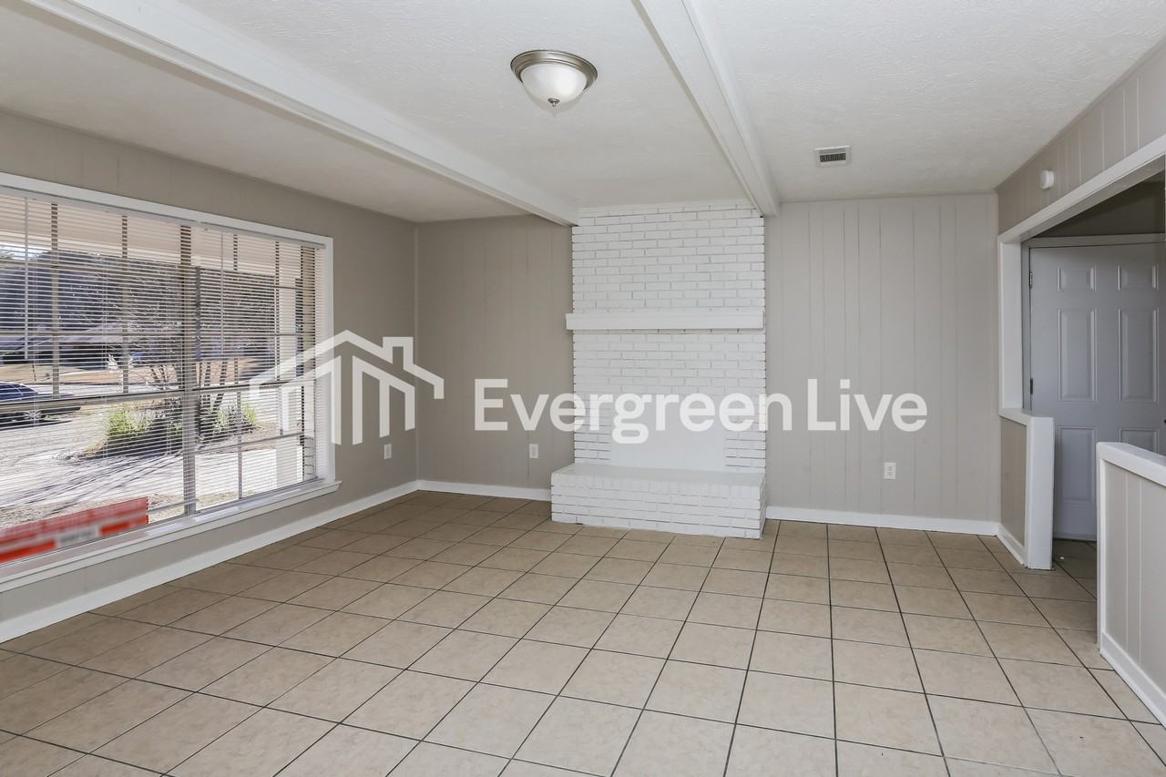 4954 Hanging Oak Dr - Photo 3 of 15