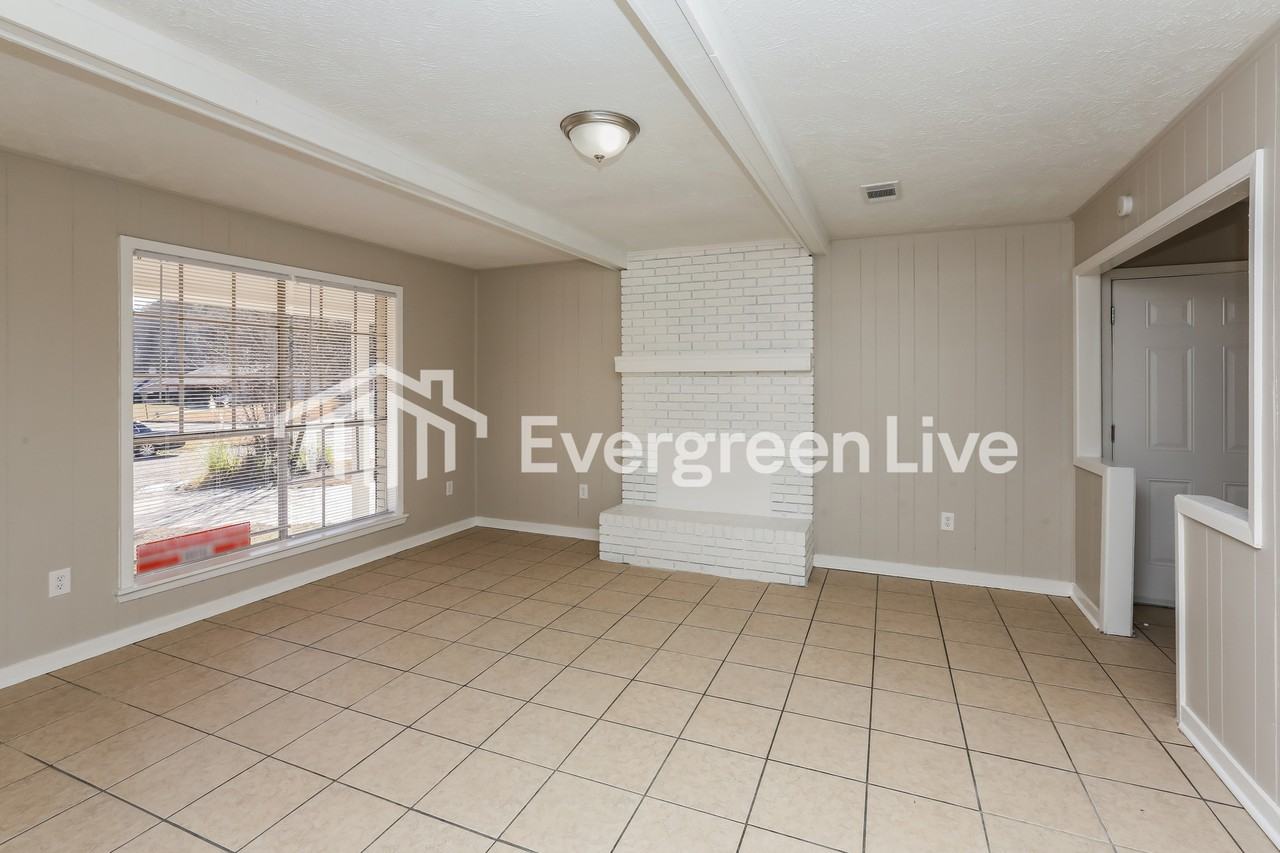 4954 Hanging Oak Dr - Photo 4 of 15