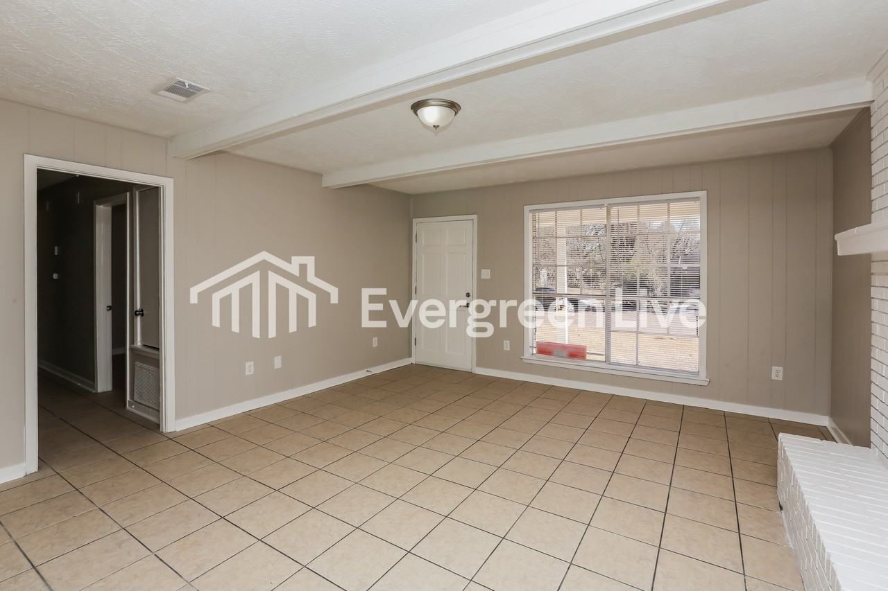 4954 Hanging Oak Dr - Photo 5 of 15