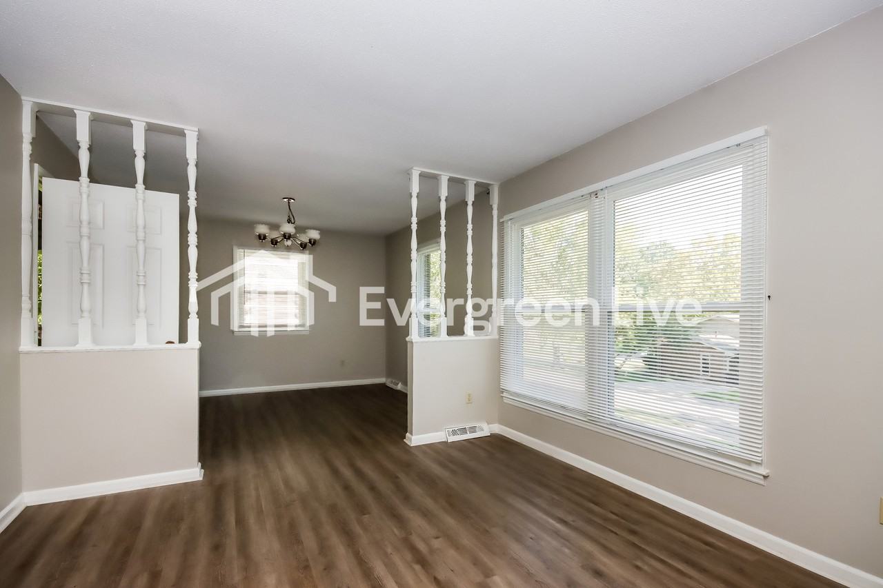 2511 Cliffside Dr - Photo 2 of 14