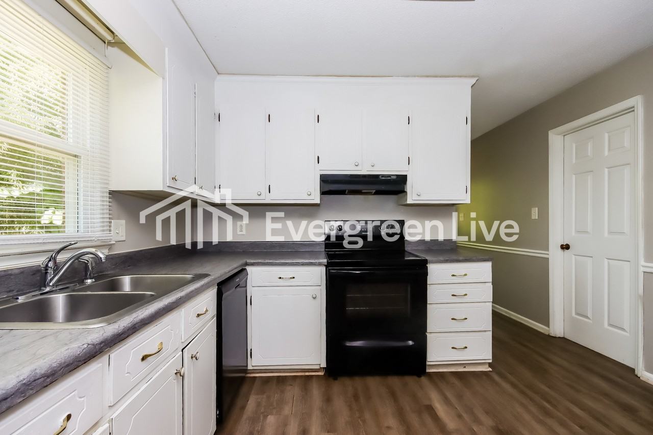 2511 Cliffside Dr - Photo 6 of 14
