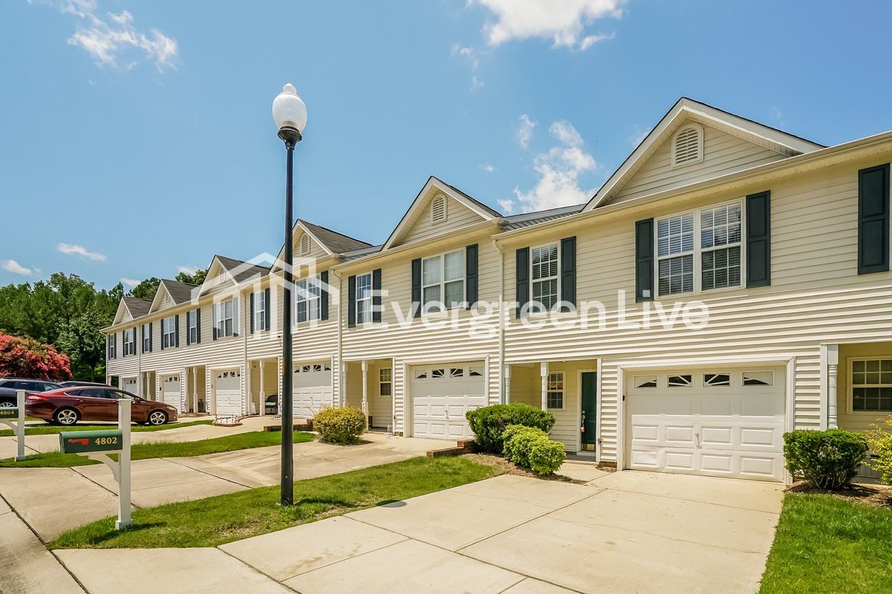 4802 Tanglewood Oaks St - Photo 2 of 15