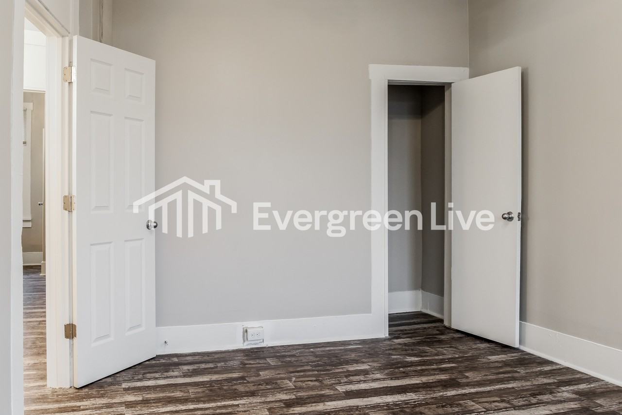 780 Linnard St - Photo 7 of 15