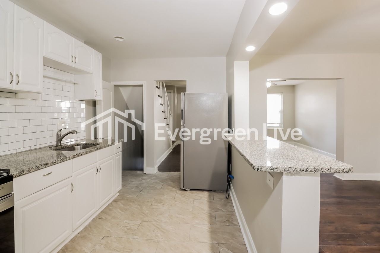 3544 Chesterfield Ave - Photo 6 of 15