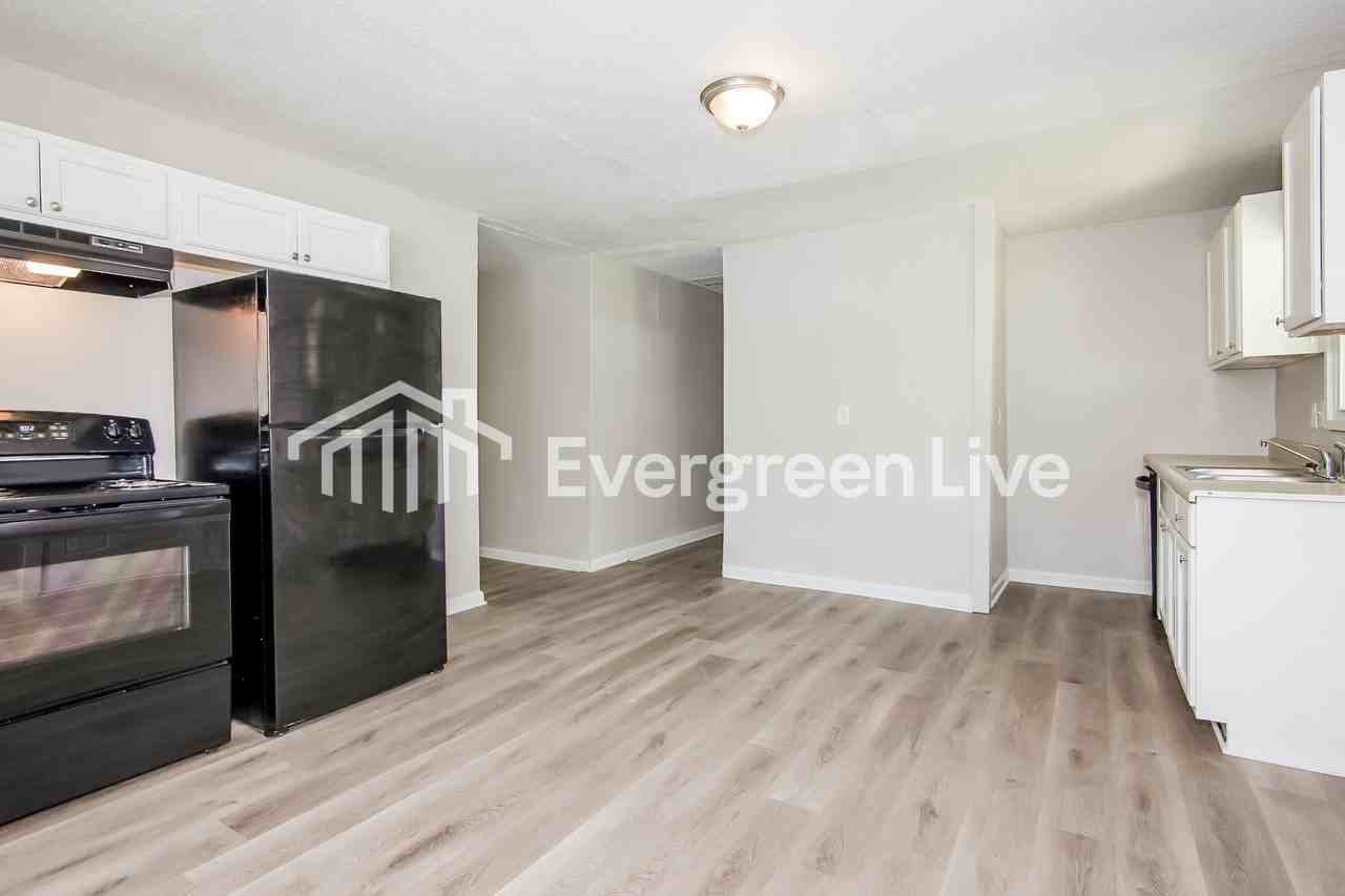 2031 S Pine Dr - Photo 6 of 15