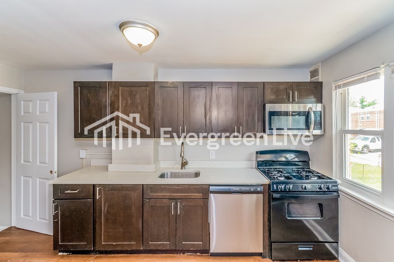 8525 Chestnut Oak Rd - Photo 4 of 15