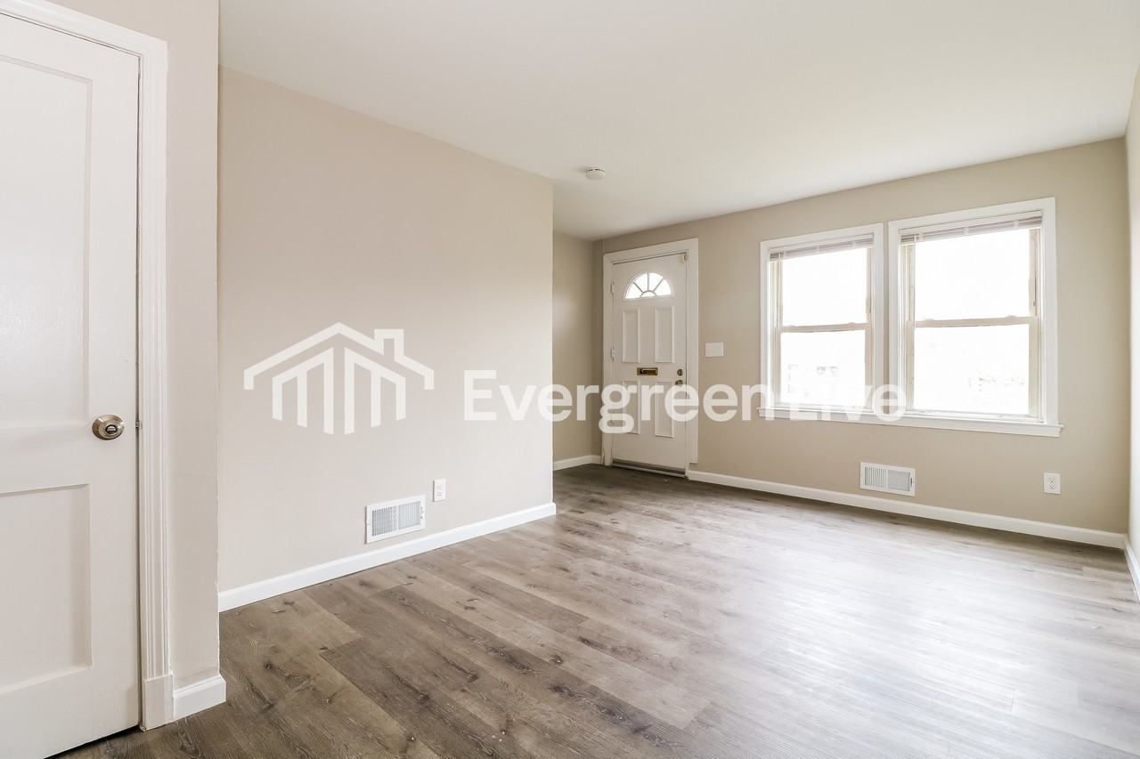 3646 Lyndale Ave - Photo 3 of 15