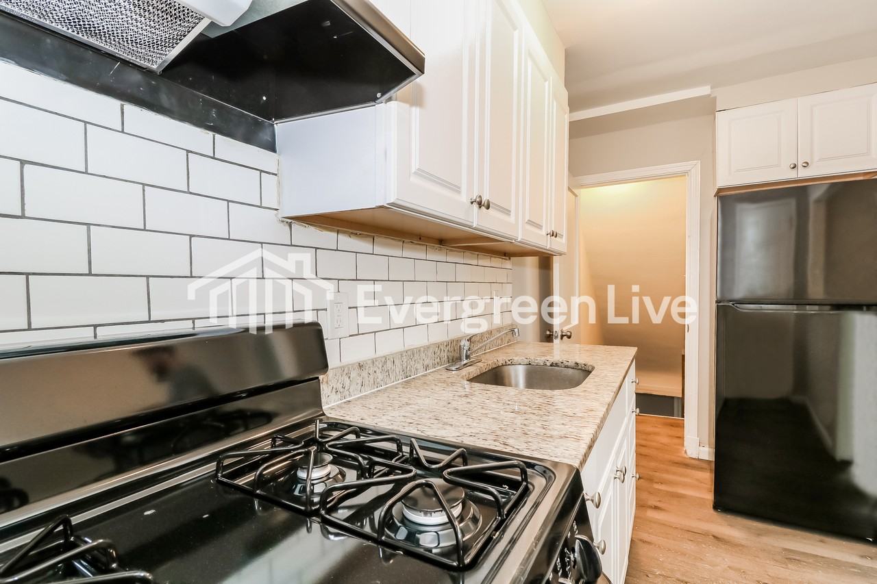 3646 Lyndale Ave - Photo 6 of 15