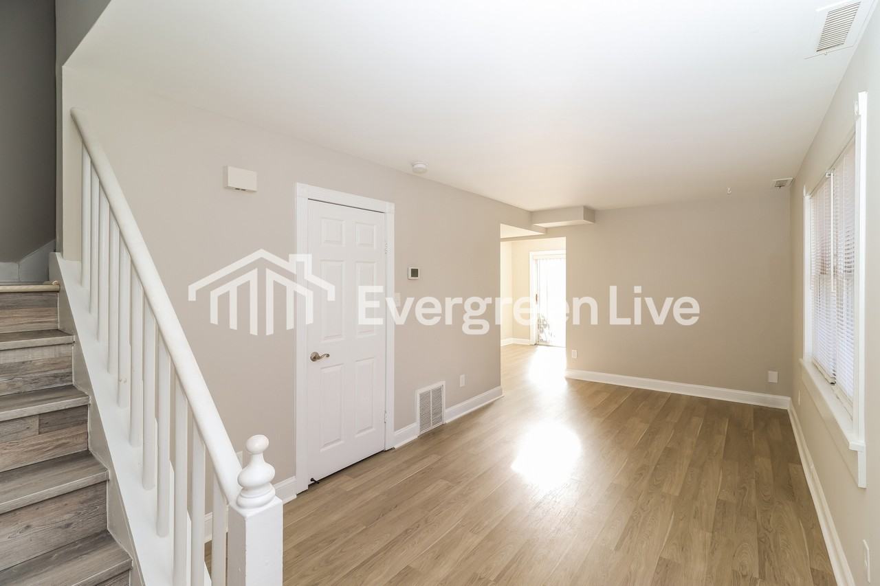 737 Eddy Rd - Photo 2 of 15