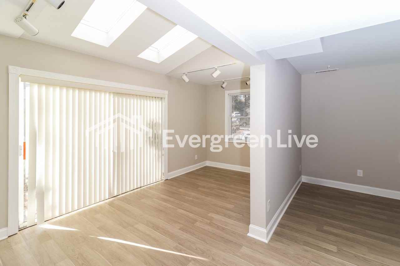 737 Eddy Rd - Photo 4 of 15