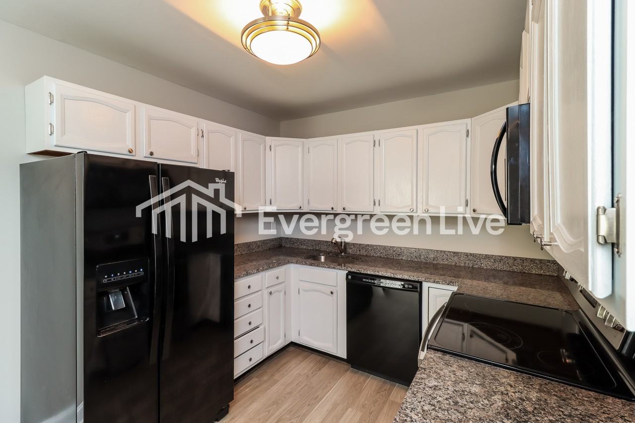 737 Eddy Rd - Photo 7 of 15