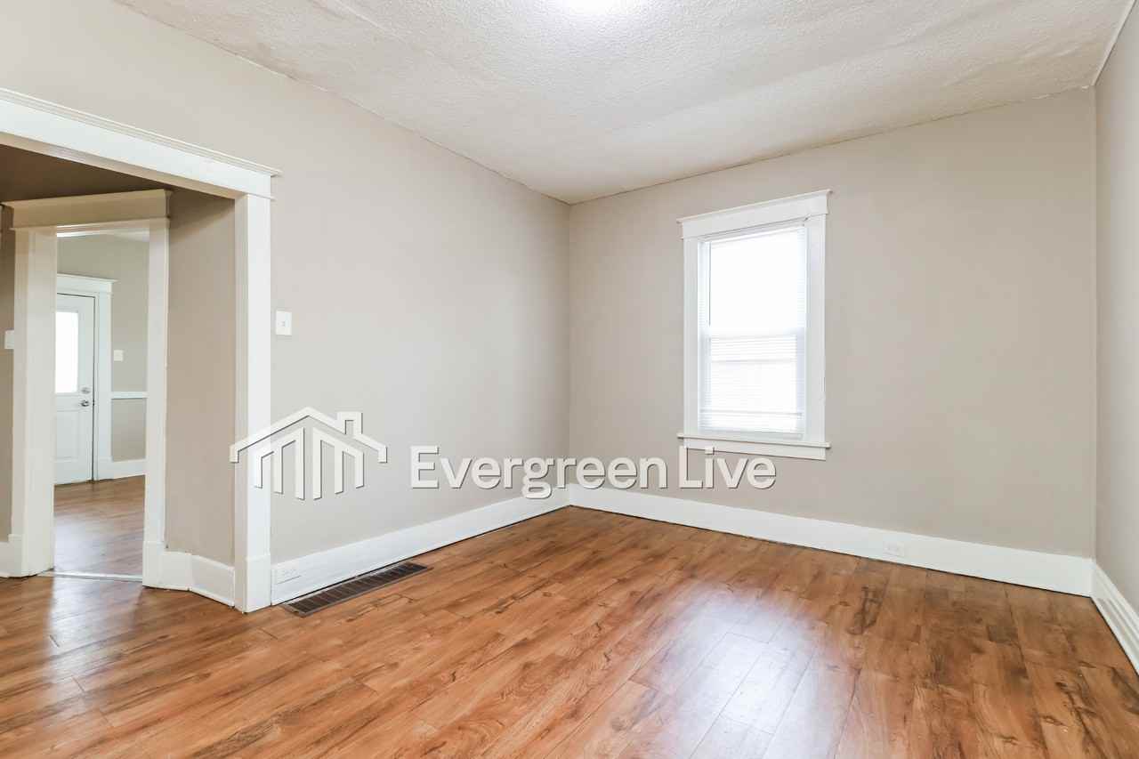 3533 Marshall Ave - Photo 3 of 14