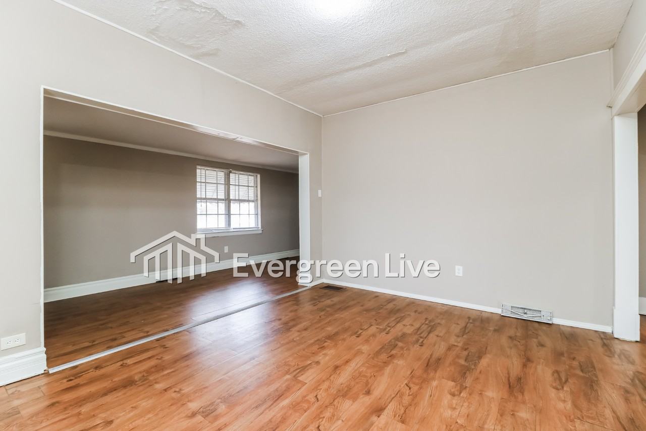 3533 Marshall Ave - Photo 5 of 14
