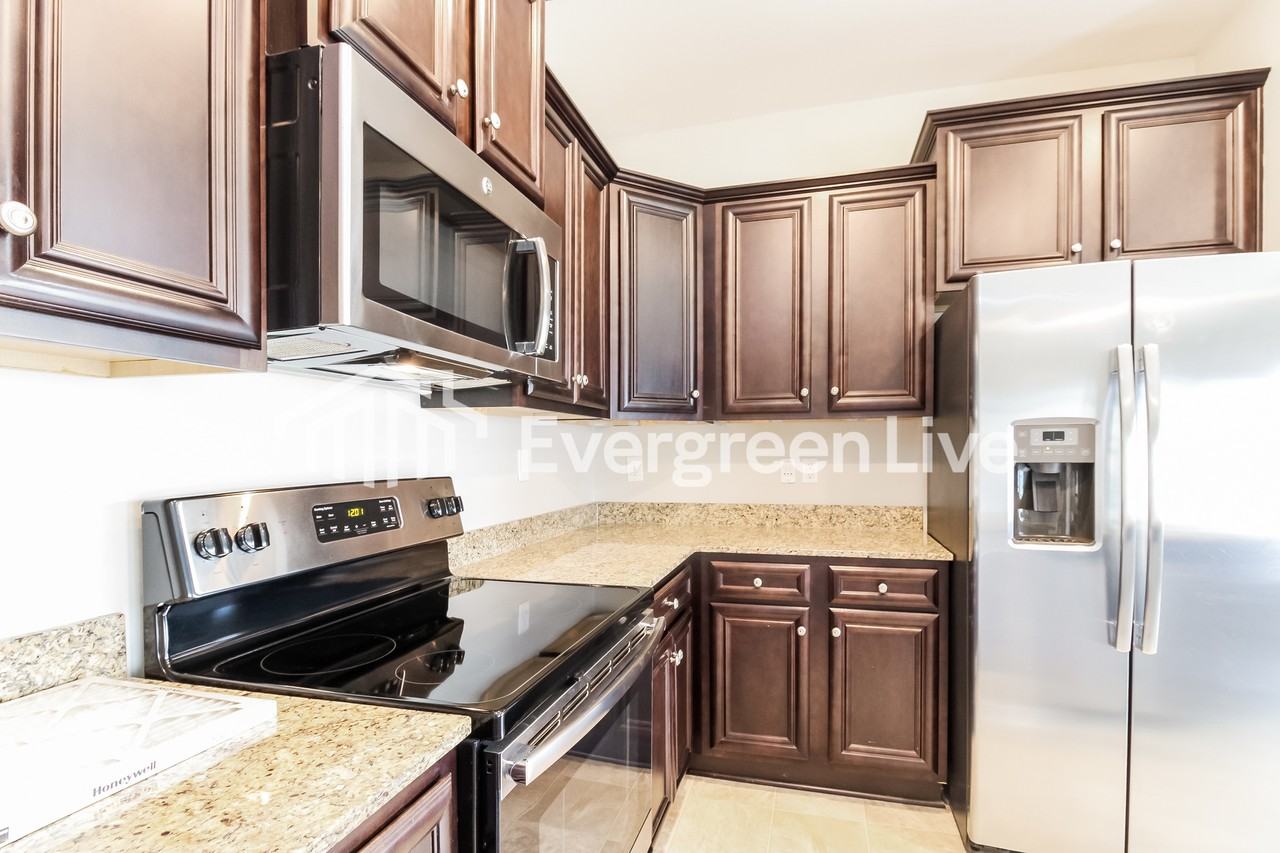 138 Manzanita Ln - Photo 4 of 14