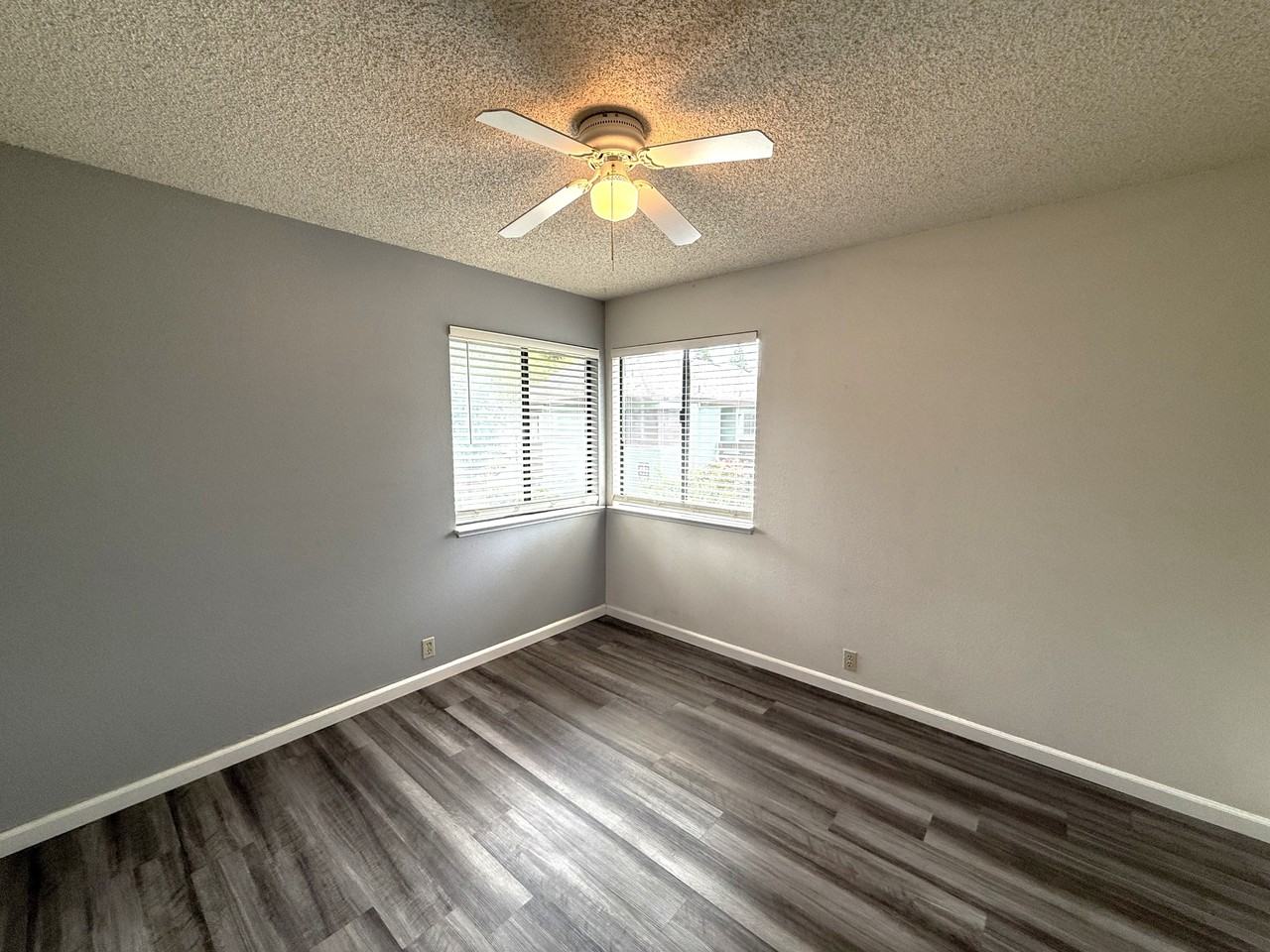 1420 Sherman Ave #16 - Photo 3 of 12