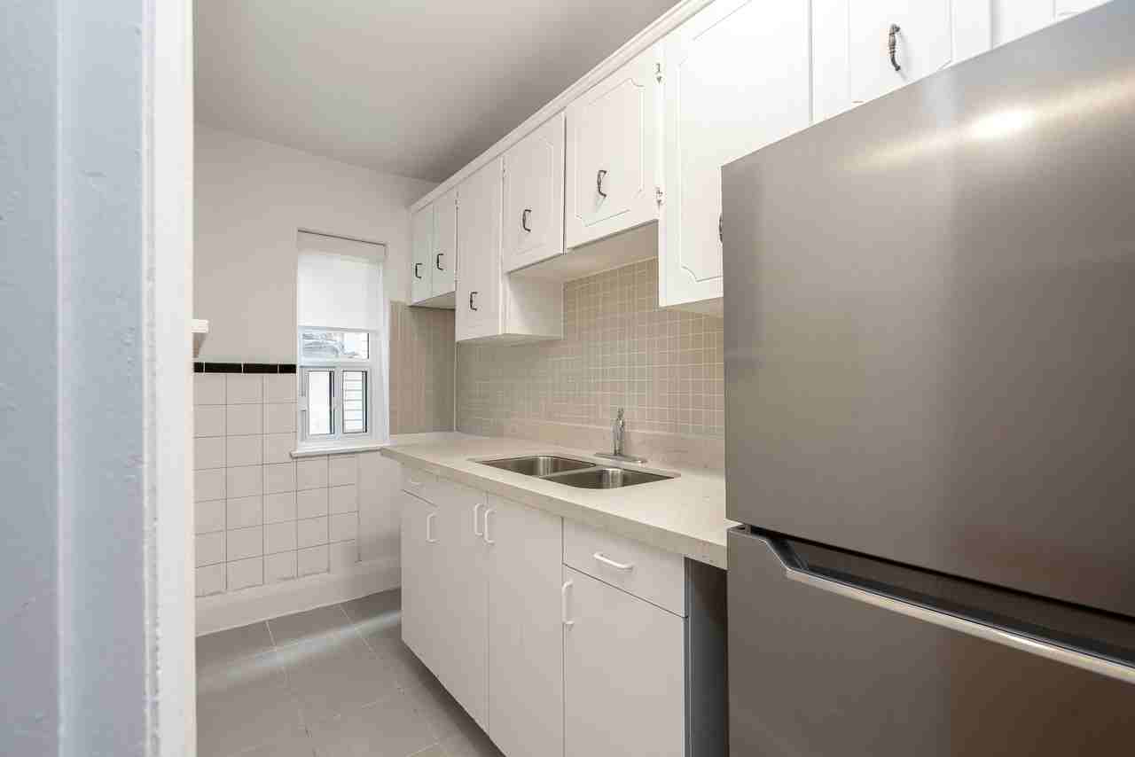 118 Roncesvalles Avenue - Photo 2 of 12