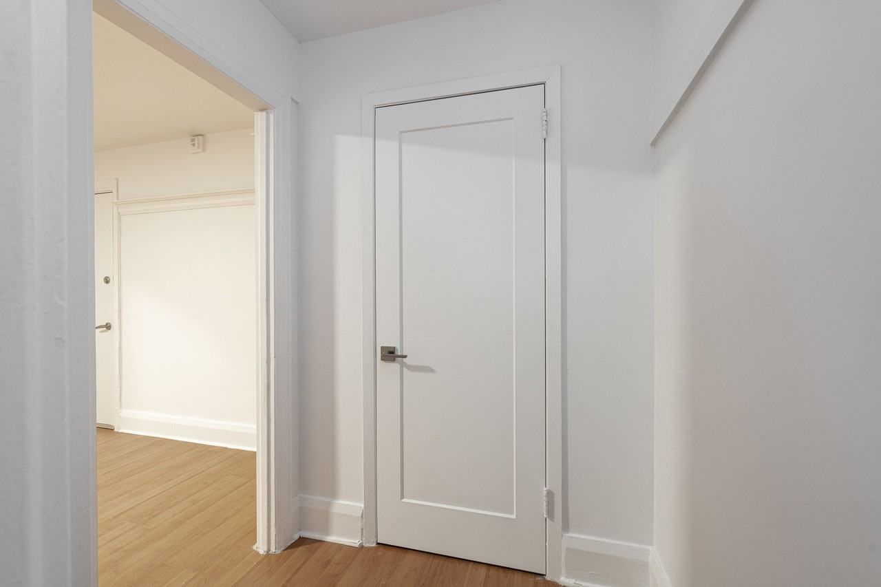 118 Roncesvalles Avenue - Photo 7 of 12