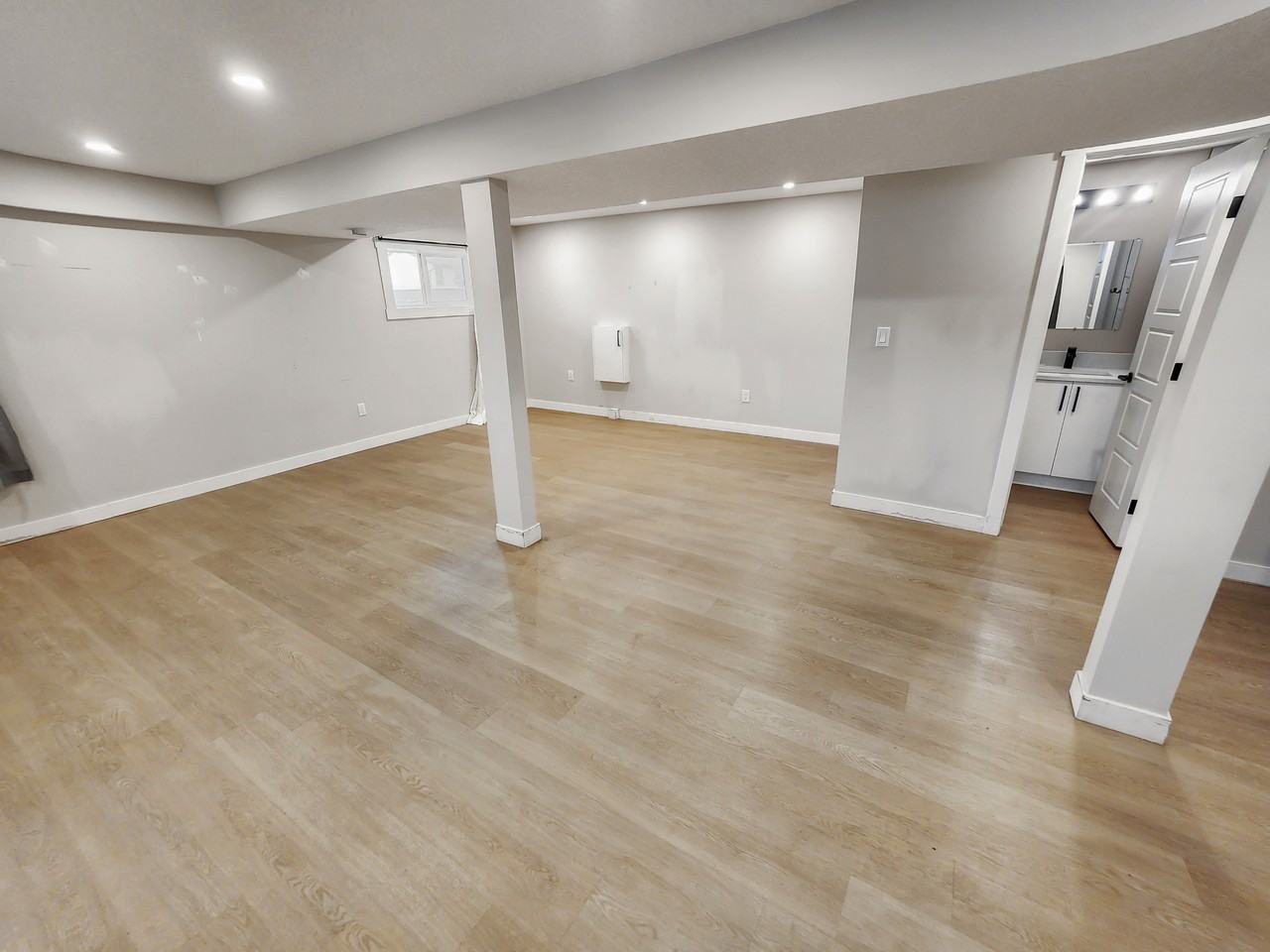 6335 4 St Nw - Photo 4 of 8