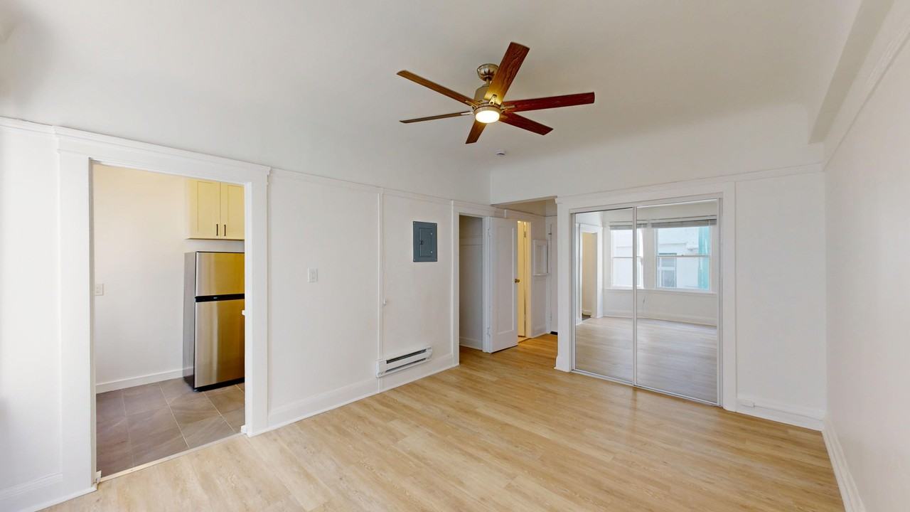 346 Leavenworth Street - Photo 3 of 14