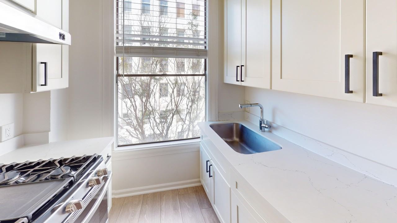 601 O'Farrell Street - Photo 6 of 19