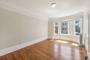 featured image of 676 Geary St