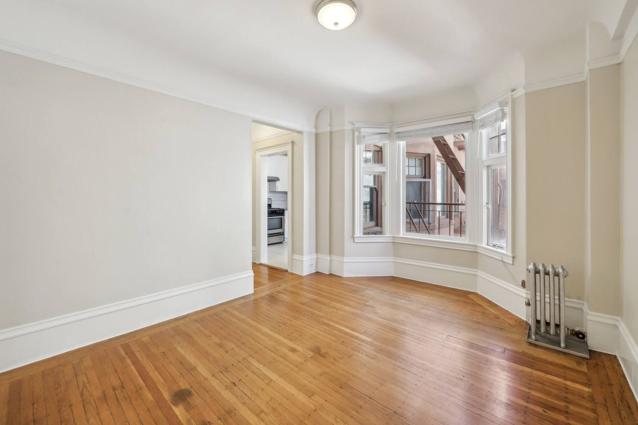 676 Geary Street - Photo 2 of 21