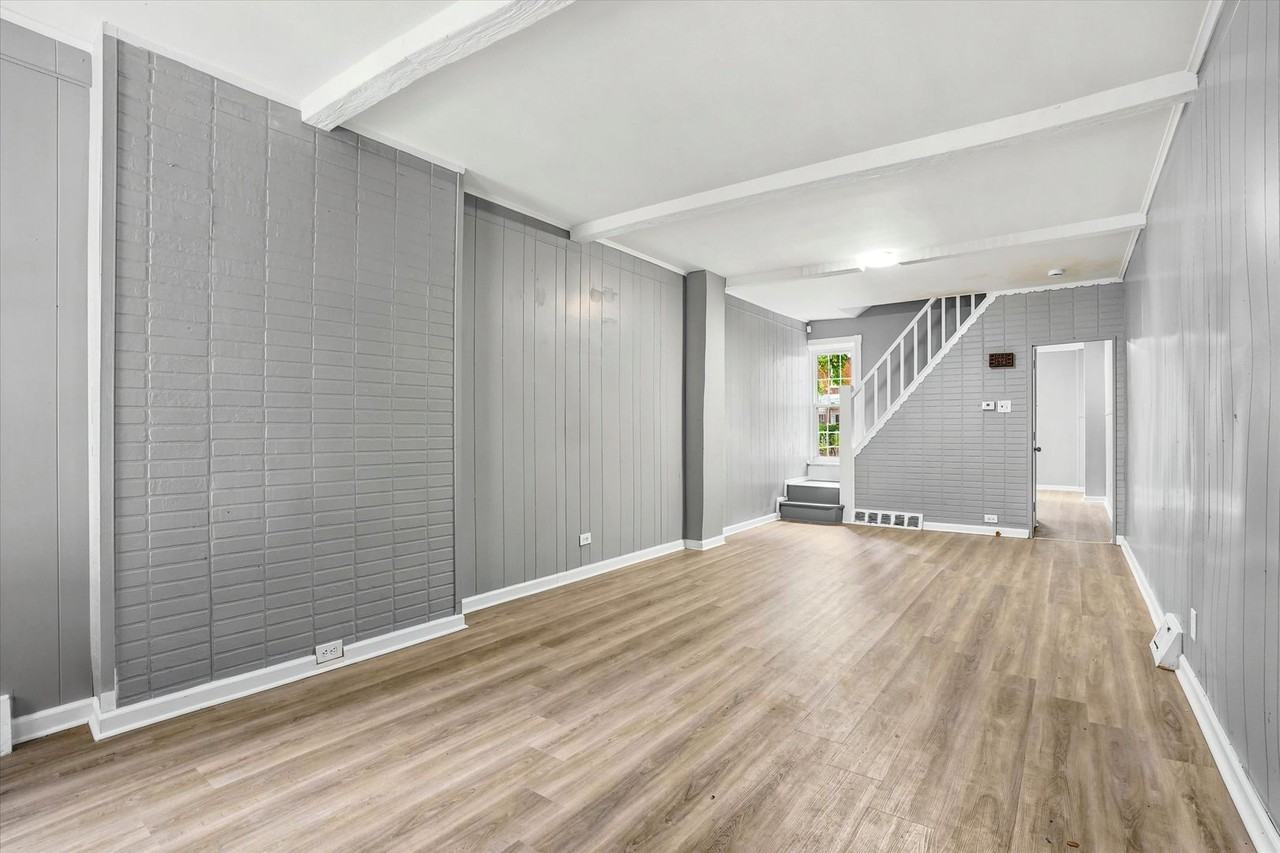 828 Beatty St - Photo 6 of 22