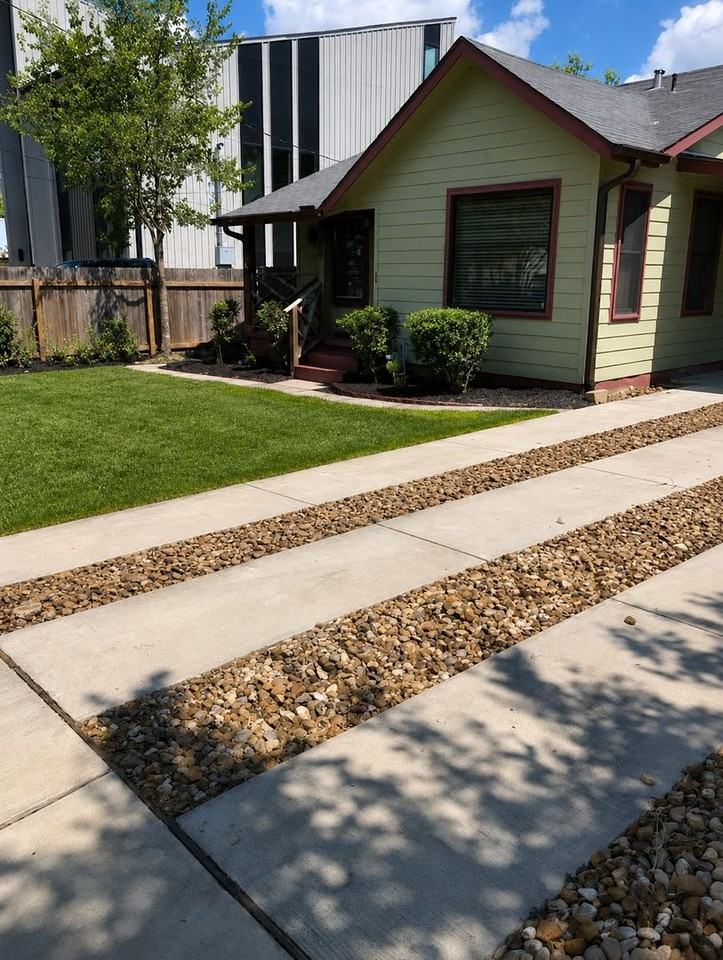 1410 W 51st St - Photo 2 of 22