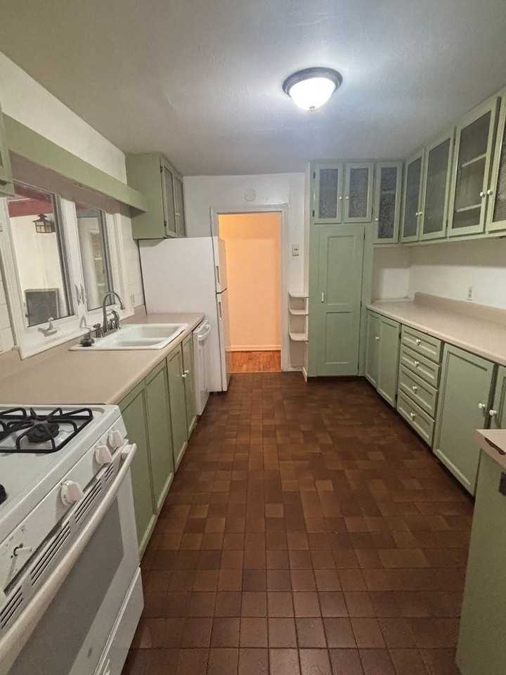 2200 Loop Rd - Photo 7 of 21