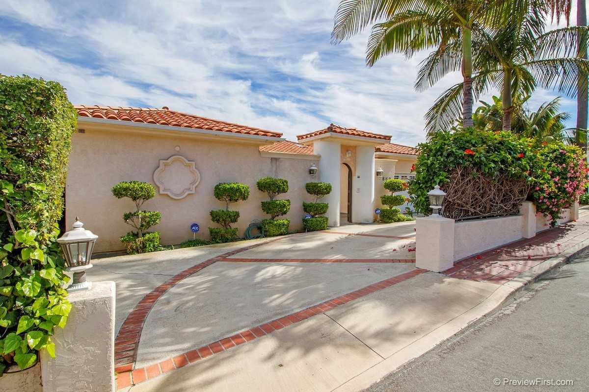 869 Rosecrans St - Photo 2 of 24