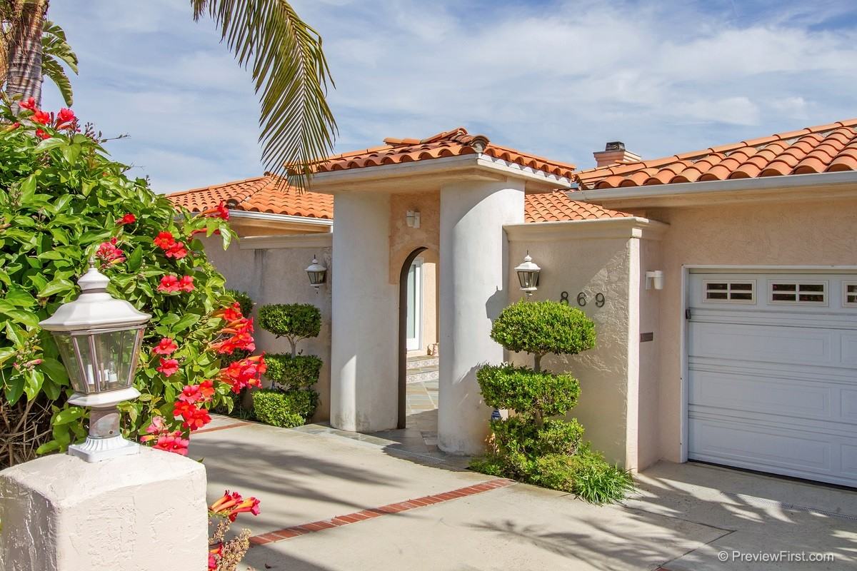 869 Rosecrans St - Photo 3 of 24