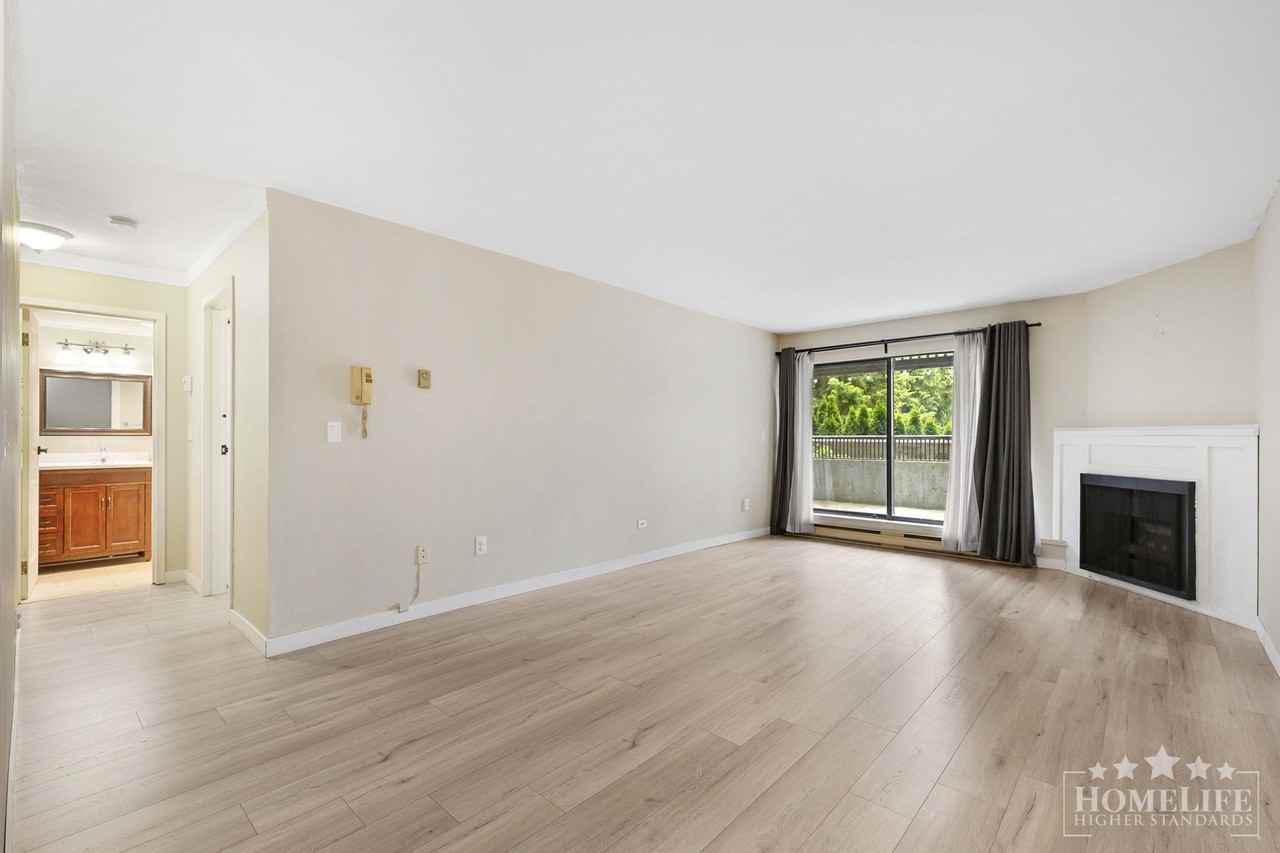 9682 134 St - Photo 3 of 17