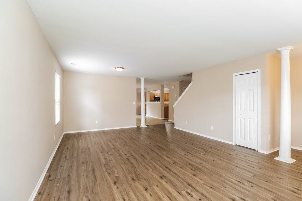 11009 Dry Stone Dr - Photo 5 of 17