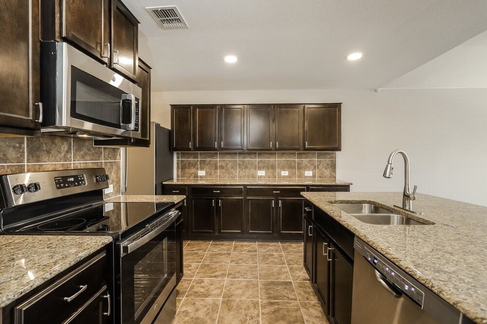 8903 Bowen Br - Photo 7 of 17