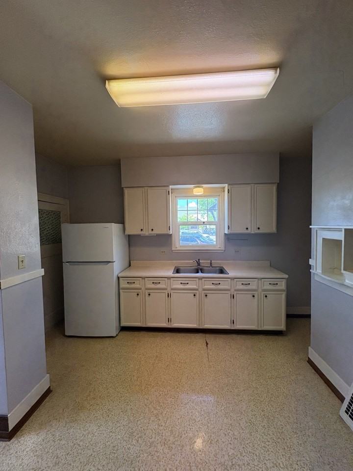 324 W Spruce St #328 - Photo 6 of 15