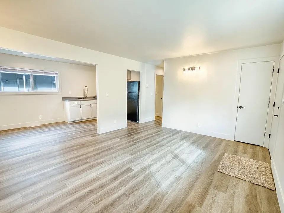944 West St #1 - Photo 4 of 10