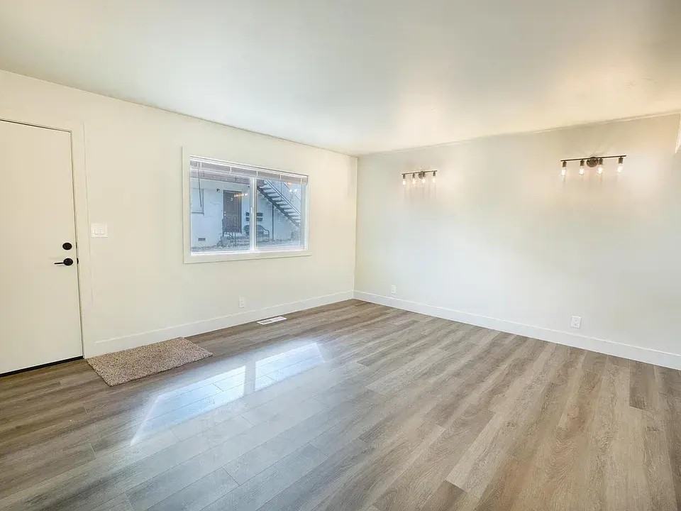 944 West St #1 - Photo 5 of 10
