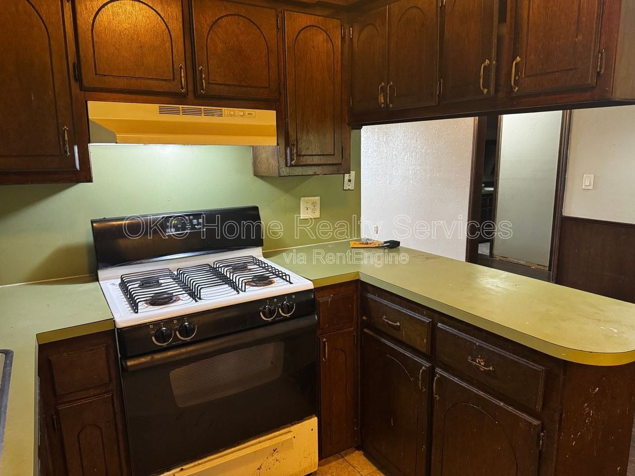 915 Delmar Cir - Photo 6 of 8