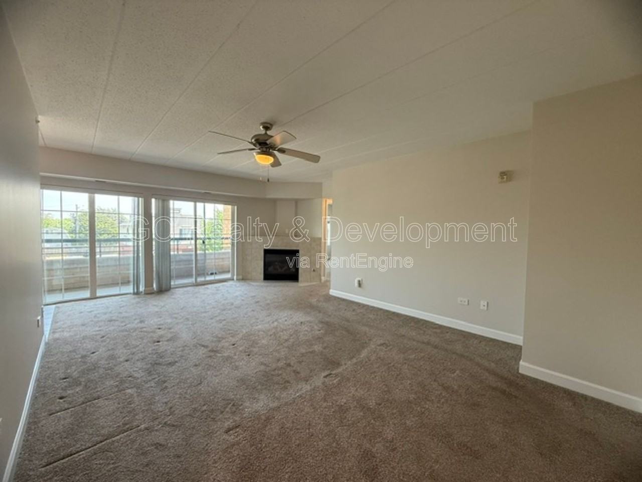 17212 Oak Park Ave #2SE - Photo 2 of 26