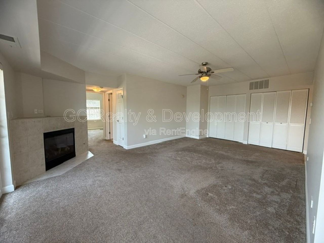 17212 Oak Park Ave #2SE - Photo 4 of 26